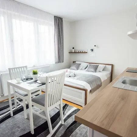 Apartment Partner Apartmanhaz