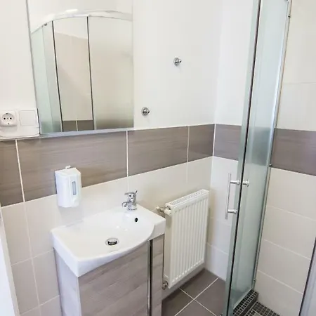 Partner Apartmanhaz * Erlau