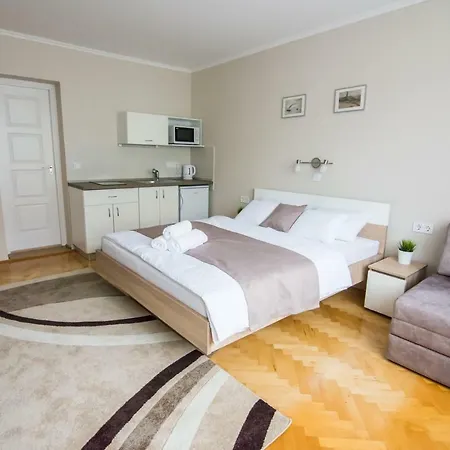 Partner Apartmanhaz * Erlau